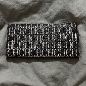 Carolina Herrea Wallet, good conditions (with dust bag)